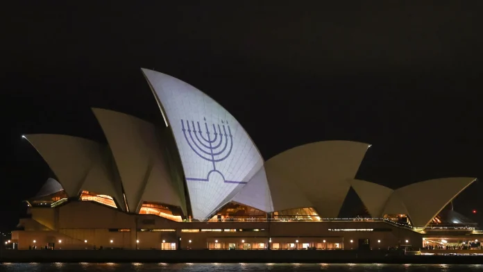 Live coverage: Australia affirms zero tolerance for antisemitism As it happened: No place for anti-Semitism in Australia
