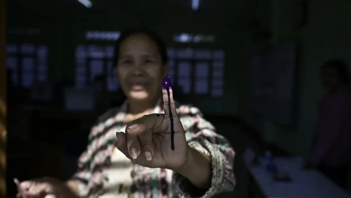 Lukewarm early voter turnout in Myanmar election suggests public apathy Tepid early turnout in Myanmar election