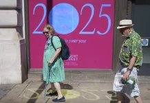 Meteorologists say UK likely recorded its warmest year on record Forecasters say UK 'likely' had warmest year on record