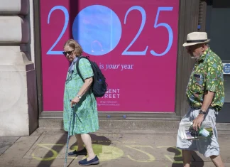 Meteorologists say UK likely recorded its warmest year on record Forecasters say UK 'likely' had warmest year on record