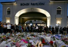 Police: Bondi shooters inspired by Islamic State ideology Bondi gunmen were inspired by Islamic State - police