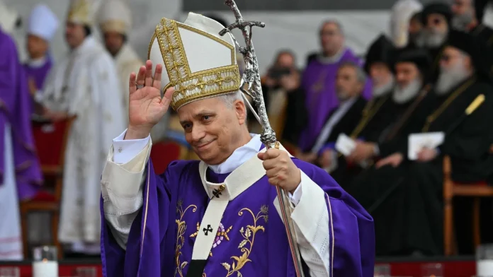 Pope urges crowds in Lebanon to fix troubled country