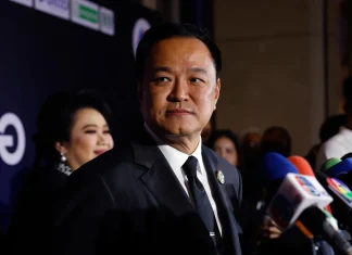 Thailand’s PM formally dissolves parliament under royal decree Thai PM dissolves parliament - royal decree