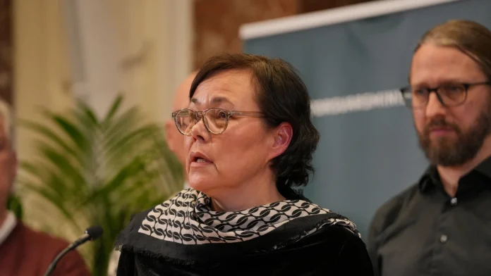 US and Greenland pledge to show a 'mutual respect'