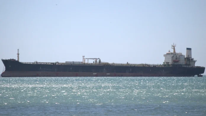 US towing tanker to port and seizing Venezuelan oil