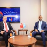 Wasiirka Dekedaha Soomaaliya oo xafiiskiisa ku qaabilay Wafdi ka socday Turkiga