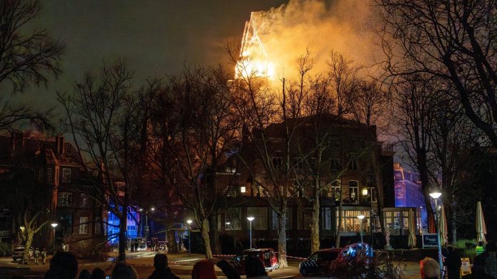 Church fire in Amsterdam mars unsettled start to Dutch New Blaze at Amsterdam church amid 'unsettled' Dutch New Year