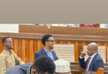 Xildhibaano Saxiixay Mooshin ay ku diidan yihiin wax ka bedelka Dastuurka