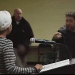 Weerar lagu qaaday Ilhan Cumar xili ay khudbad jeedineysay