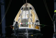 ISS crew completes emergency splashdown in Pacific after unplanned return ISS crew splashes down in Pacific after emergency return