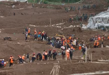 Indonesia landslide death toll climbs to 17, officials confirm Indonesia landslide death toll rises to 17