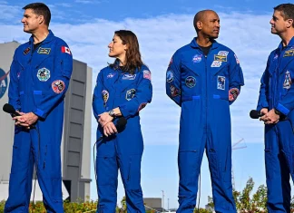 NASA reveals exact date for first crewed Moon flyby in 50 years NASA preparing first mission around the moon since 1970s