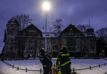 Power restored in Berlin after city’s longest blackout since World War II Power back on in Berlin after longest blackout since WWII