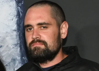 Rob Reiner’s son to face arraignment in parents’ murder case Rob Reiner's son set for arraignment over parents' murder