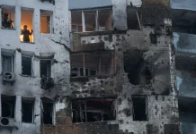 Russia launches Oreshnik hypersonic missile in new strike on Ukraine Russia fires hypersonic Oreshnik missile at Ukraine