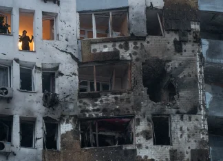 Russia launches Oreshnik hypersonic missile in new strike on Ukraine Russia fires hypersonic Oreshnik missile at Ukraine