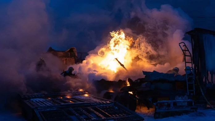 Russia launches massive strike targeting Ukrainian drones and energy infrastructure Russia in massive strike on Ukrainian drone, energy sites