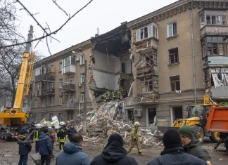 Russian airstrikes kill two people in Kyiv region, officials say Russian strikes kill 2 in Kyiv region - authorities