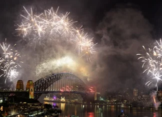Sydney rings in 2026 with dazzling harbour fireworks spectacle Sydney welcomes 2026 with spectacular fireworks display