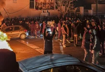 Trump Urges Iranians to Continue Demonstrations, Promises Aid Is Coming Trump urges Iranians to keep protesting, says help on way