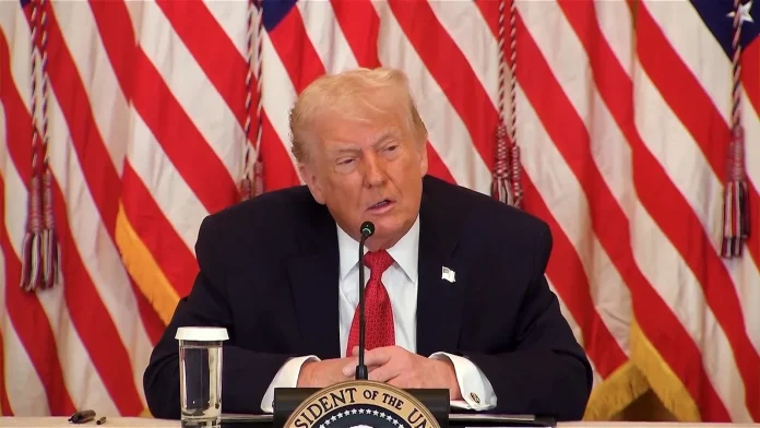 Trump threatens tariffs on those opposing Greenland plans