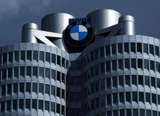 BMW launches safety recall for hundreds of thousands of cars over fire risk BMW recalls hundreds of thousands of cars over fire risk