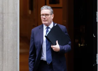Gordon Brown Warns Starmer Is Facing a ‘Serious’ Leadership Crisis Gordon Brown says Starmer leadership crisis 'serious'