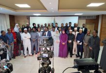 Xildhibaanadii laga mamnuucay fadhiyada baarlamanka oo maanta u kala safraya Puntland iyo Nairobi