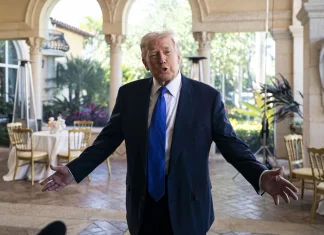 Man fatally shot attempting to enter Trump’s Mar-a-Lago estate Man shot dead after trying to enter Trump's Mar-a-Lago
