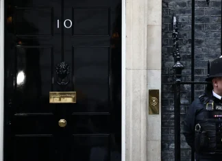 What would happen if Keir Starmer resigns or faces a challenge? What happens if Keir Starmer quits, or is challenged?