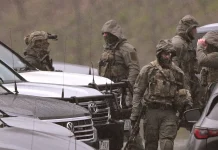 Australian officers shoot and kill fugitive who’d been on the run for months Australian police shoot dead fugitive at large for months