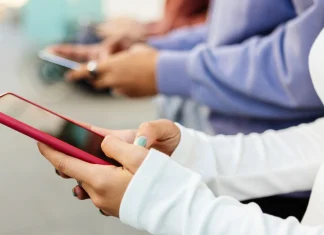 EU experts begin drafting proposal to ban children from social media EU experts to start work on social media ban for children