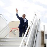 Madaxweyne Xasan oo u duulay dalka Tanzani oo madaxda EAC ay ku shireyso