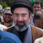 Wiilka uu dhalay Cali Khumeyni oo loo magacaabay hoggaamiyaha ruuxiga ee Iran