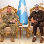 Axmed Madoobe oo Kismaayo kula kulmay Taliyaha Howlgallada Gaarka ah ee AFRICOM