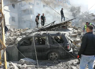 Israel Strikes Iran; Trump Says U.S. Negotiating to End Hostilities Israel strikes Iran, Trump says US negotiating to end war