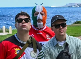 Kneecap Warns Crisis-Hit Cuba Is Being Suffocated by Repression Rap group Kneecap says crisis-hit Cuba being 'strangled'