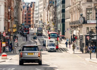 London mayor mulls new charges on SUVs in central London London mayor considering charges for SUVs in city