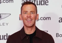 Police drop investigation into Scott Mills, citing insufficient evidence Police closed Scott Mills probe due to lack of evidence