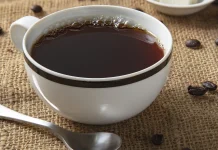 Regular coffee and tea consumption linked to reduced dementia risk, study finds Drinking coffee and tea lowers dementia risk - study