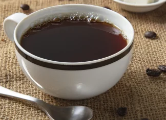 Regular coffee and tea consumption linked to reduced dementia risk, study finds Drinking coffee and tea lowers dementia risk - study