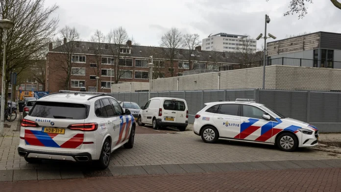 Explosion lightly damages Jewish school in Amsterdam