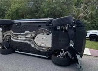 Tiger Woods Faces Charges, Released After Florida Crash Woods charged and released after Florida crash