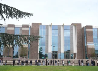 UK meningitis outbreak kills two young people in latest incident Two young people die following UK meningitis outbreak