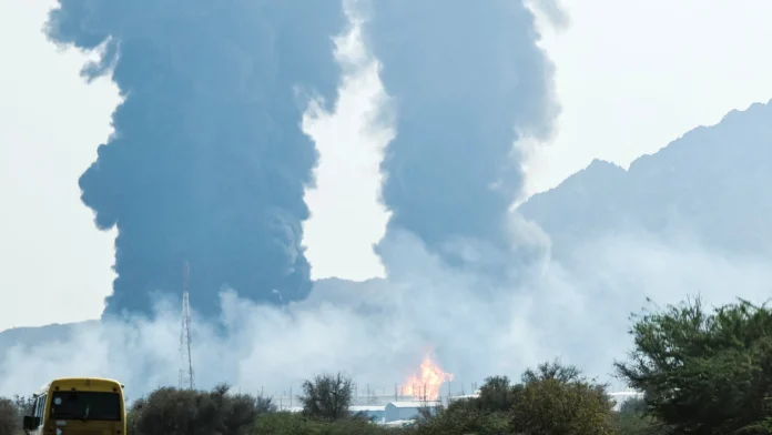 As it happened: US attacks Kharg as Iran retaliates