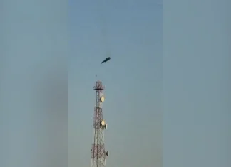 Video shows US military aircraft plummeting from sky over Kuwait Watch: US military plane plummets from sky in Kuwait