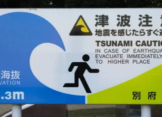 7.5 Magnitude Quake Strikes Japan, Authorities Issue Tsunami Alert Tsunami warning as 7.5-magnitude earthquake hits Japan