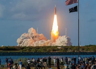 Artemis Astronauts Await Final Go-Ahead for Lunar Orbit Insertion Artemis astronauts await green light for lunar orbit