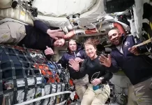 Artemis Crew Breaks Free of Earth Orbit, Sets Course for Moon Artemis crew break away from Earth's orbit to the Moon