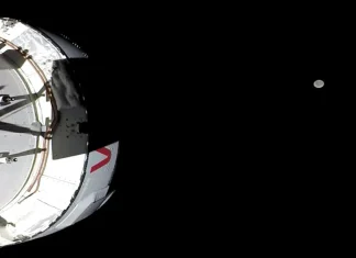 Artemis crew glimpses Moon’s ‘Grand Canyon’ — huge volcanic rille sighted Artemis astronauts glimpse Moon's 'Grand Canyon'